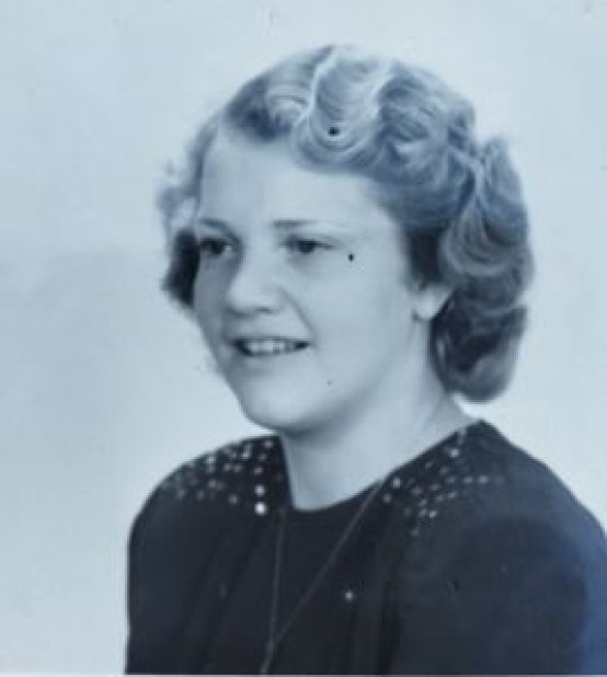 Asta Persson 1931-2018